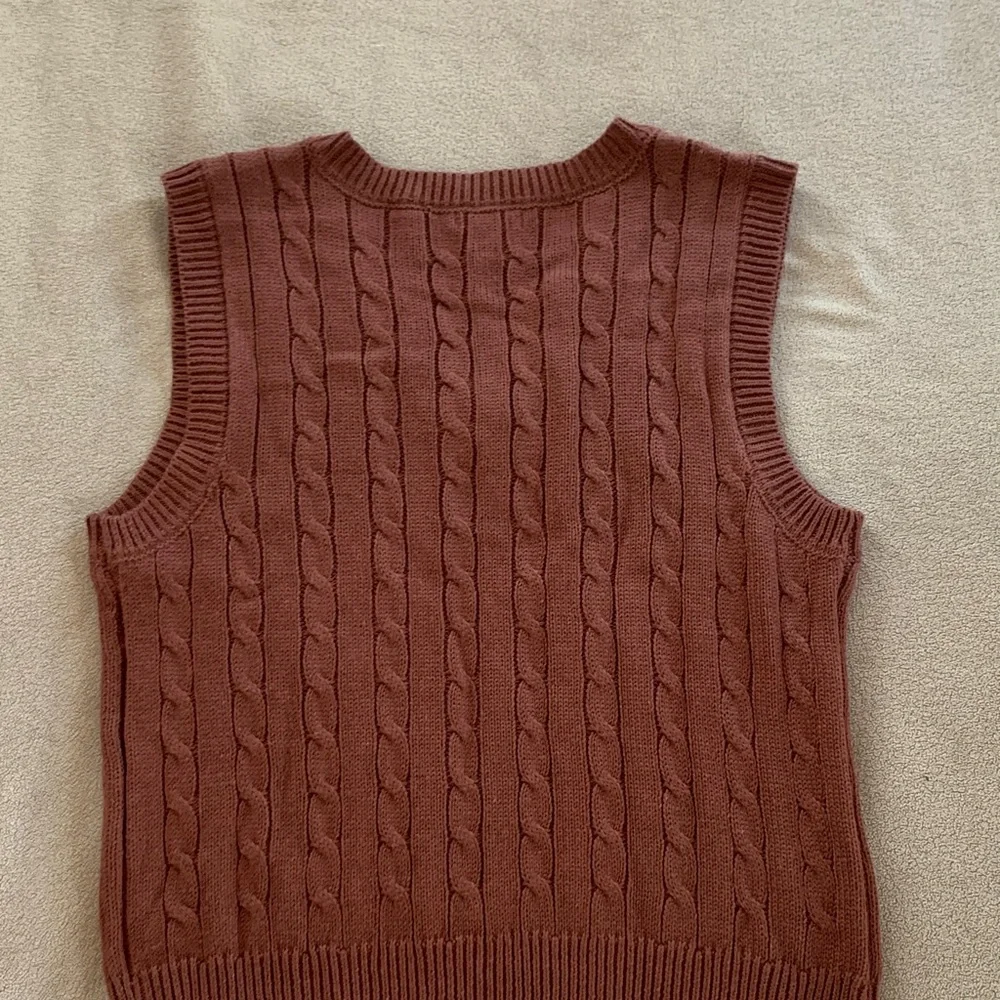 Wild Fable Women's V-Neck Cable Knit Sweater Vest - Brown - Picture 5 of 7